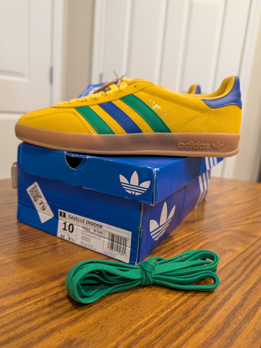 Adidas Gazelle FIFA Edition! Size 10 Men Or 11 Women